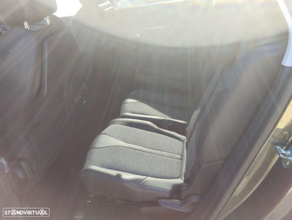 Peugeot 5008 - 5