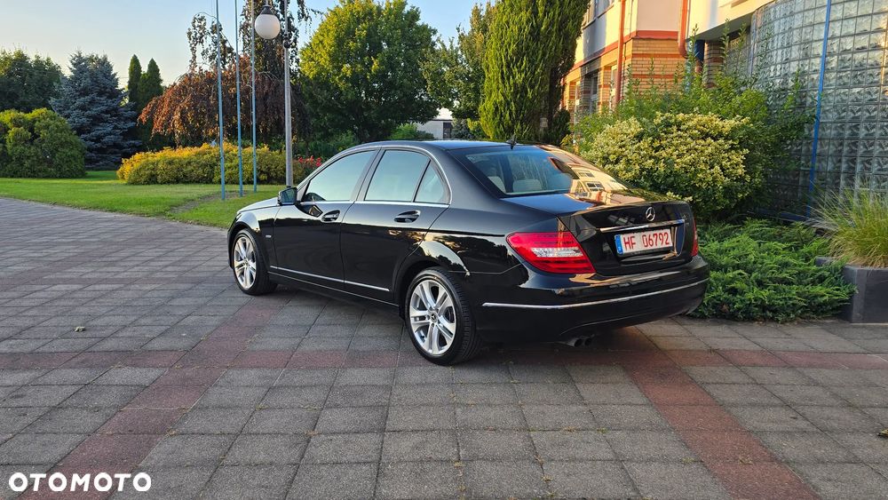Mercedes-Benz Klasa C 180 BlueEFFICIENCY Avantgarde - 37