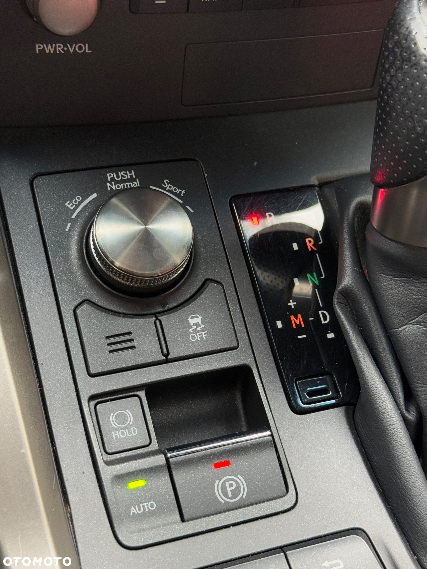 Lexus NX 300 F Sport AWD - 24