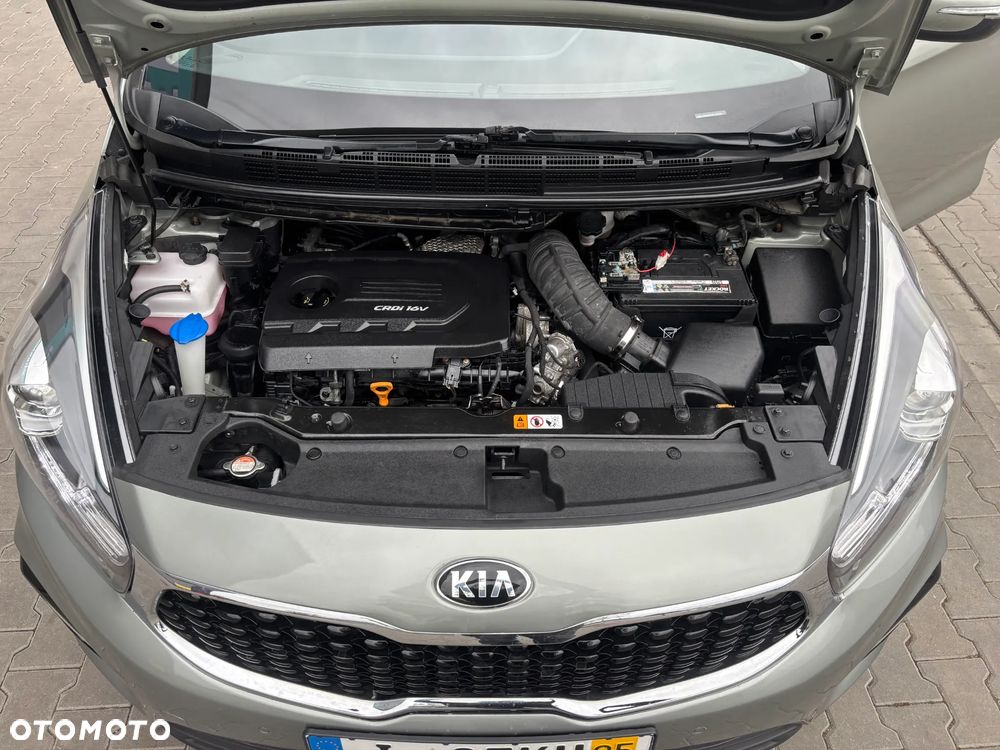 Kia Carens 1.7 CRDi 115 Dream Team Edition - 17