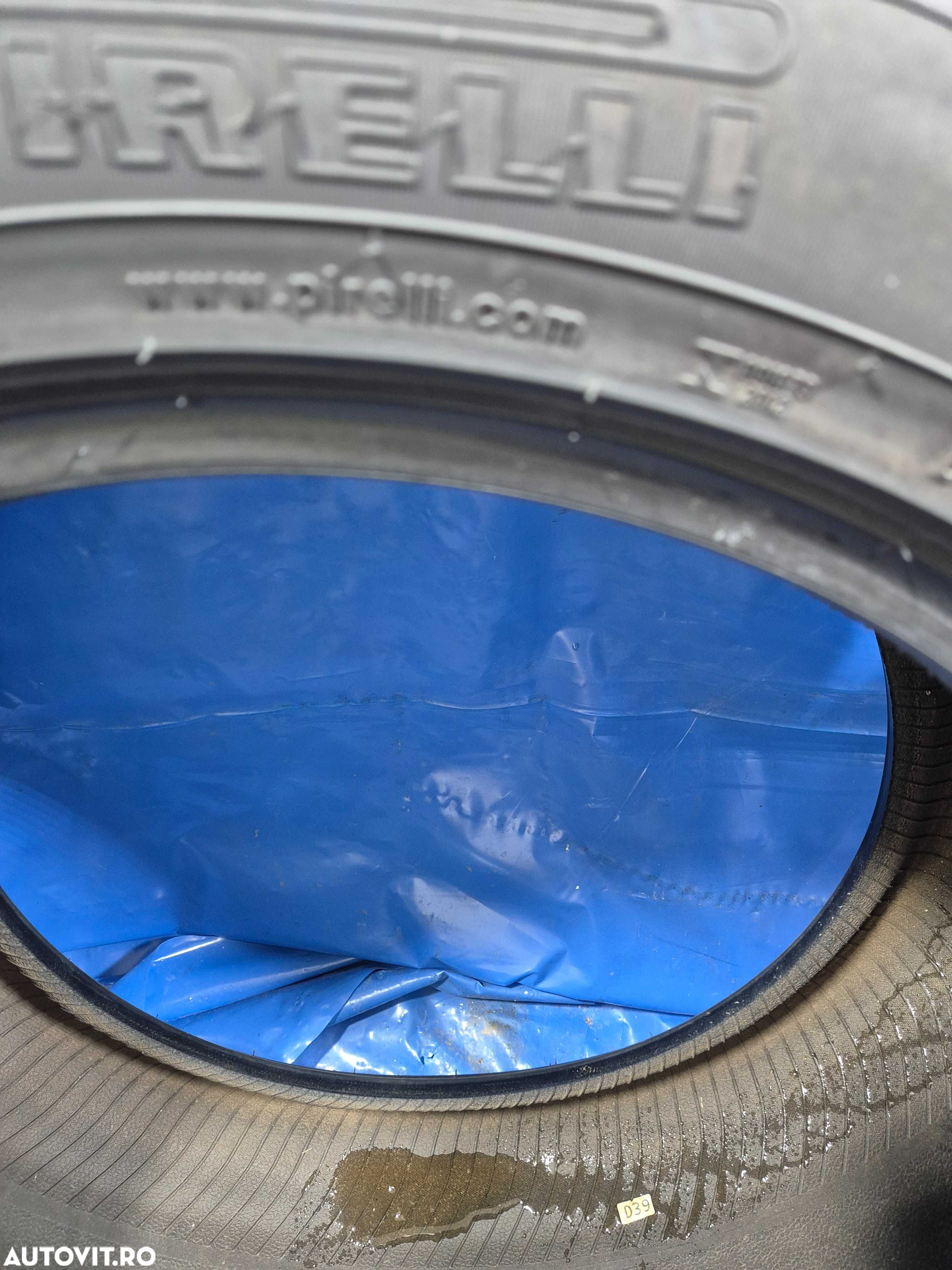 235/55/19 Pirelli - 5