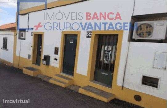 Apartamento no 1º andar localizado no centro de Viana do Alentejo - Grande imagem: 5/7