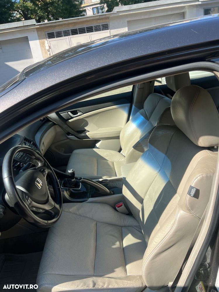 Honda Accord 2.0i Executive - 7
