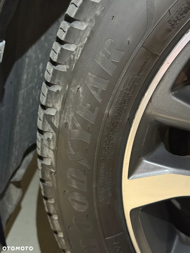 Toyota Avensis 2.0 Prestige MS - 21