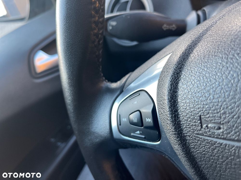 Ford Transit Courier - 8