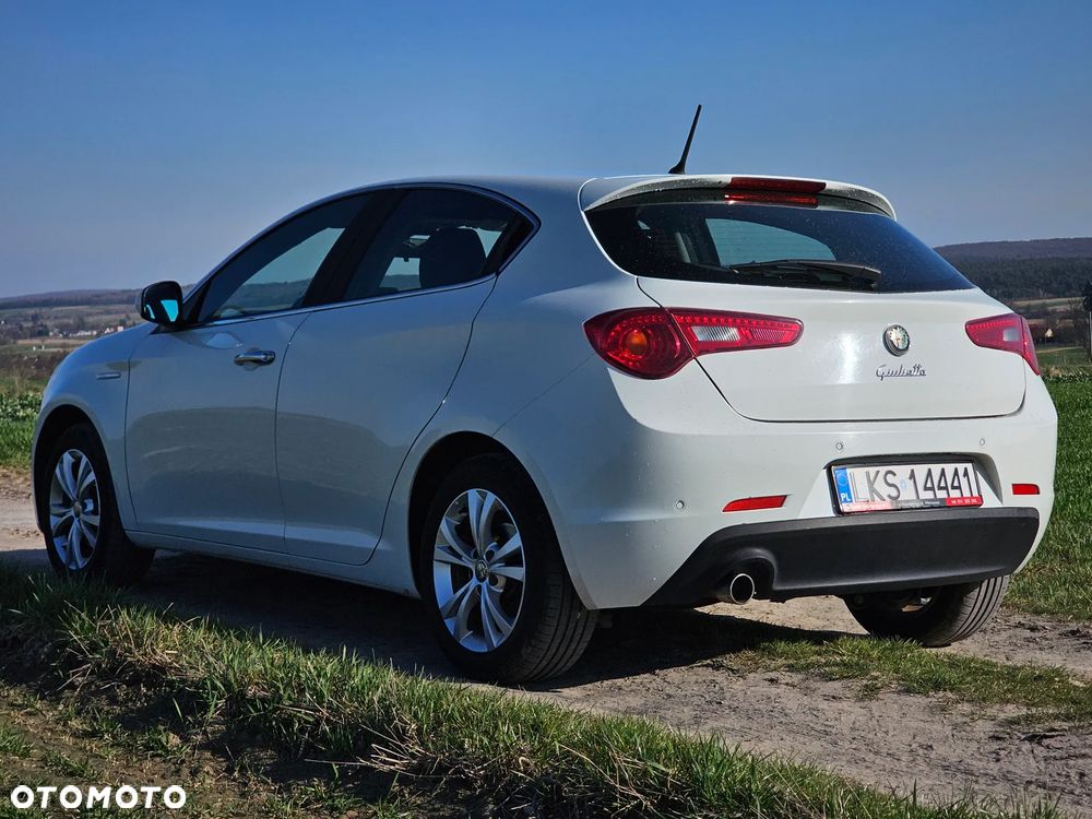 Alfa Romeo Giulietta 1.6 JTDM Distinctive - 6