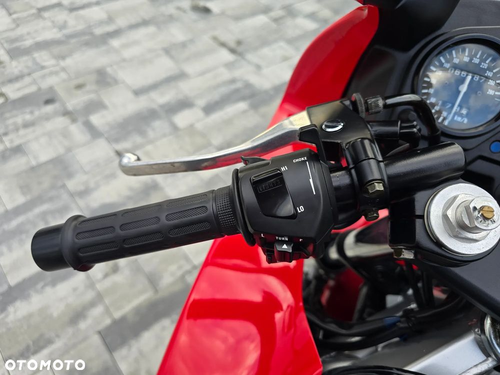 Honda CBR - 18