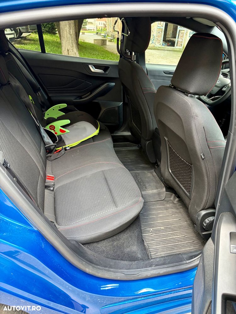 Ford Focus 1.0 EcoBoost 7DCT MHEV ST-Line - 11