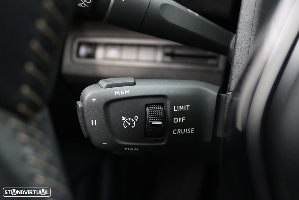 Peugeot 3008 1.2 PureTech Allure - 23
