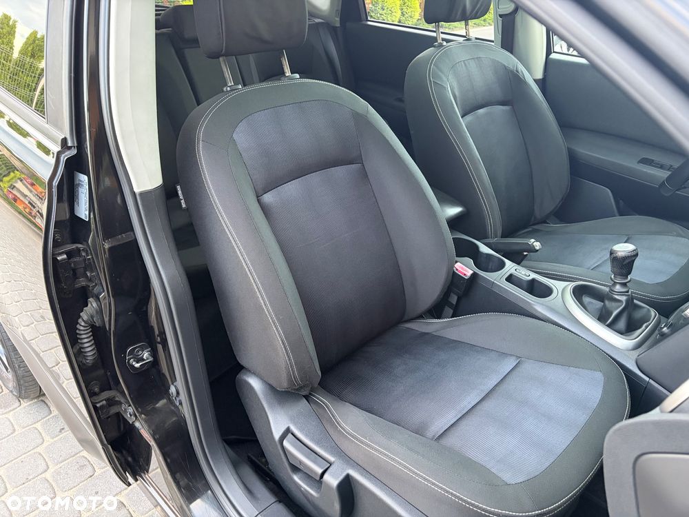 Nissan Qashqai 1.5 dCi DPF 360 - 15