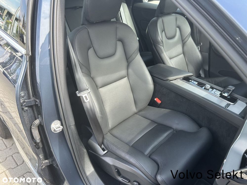 Volvo XC 60 - 25