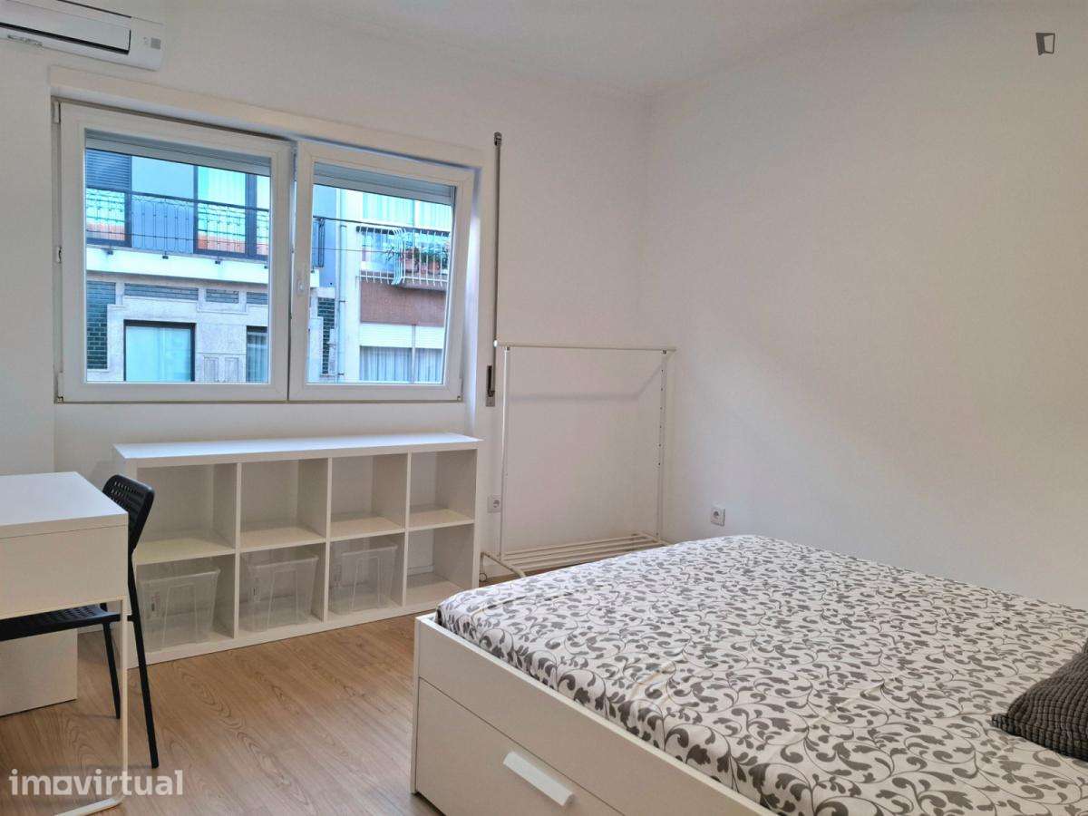 Quarto - localizado em Rio Tinto Porto - Grande imagem: 4/28