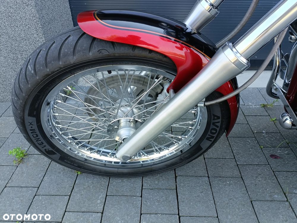 Suzuki Intruder - 15