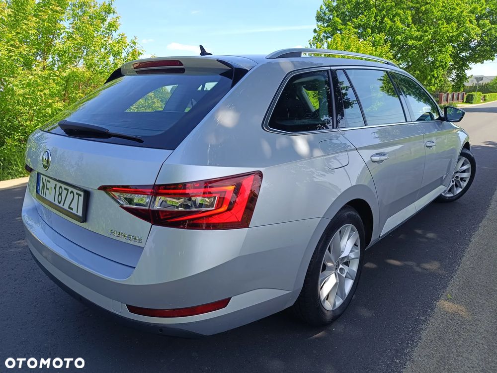 Skoda Superb 2.0 TDI Ambition - 6
