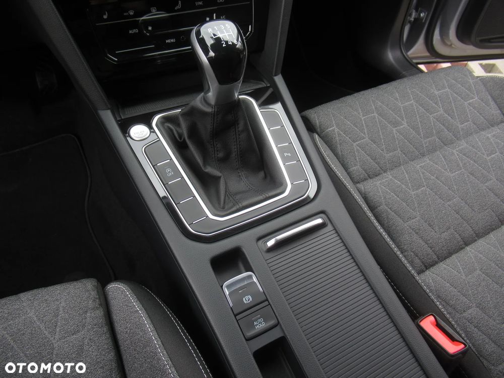 Volkswagen Passat 2.0 TDI EVO Business - 15