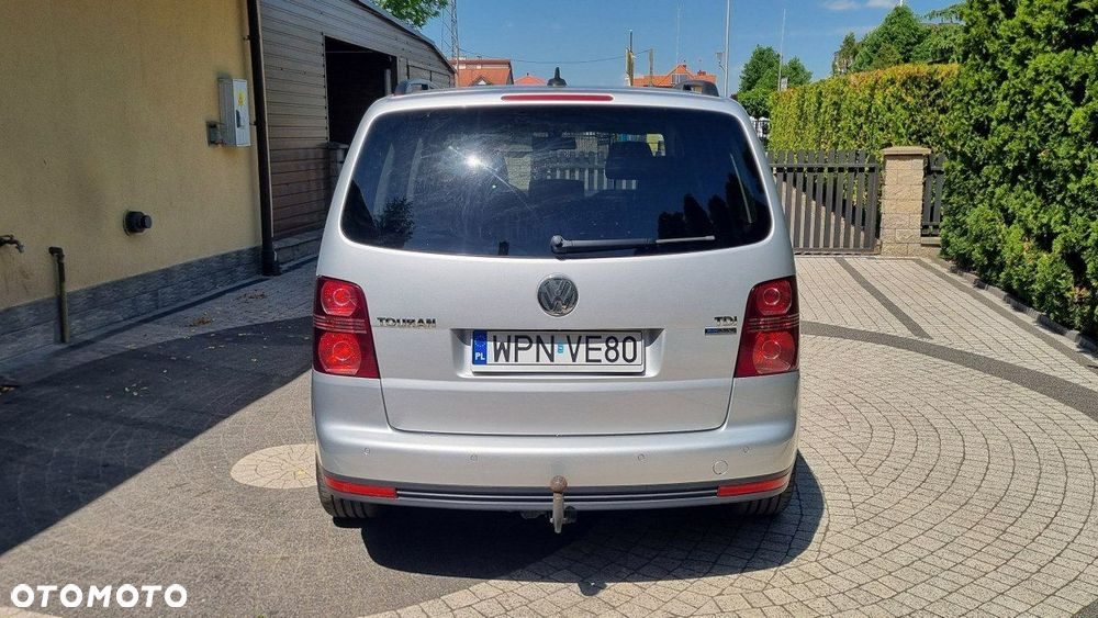 Volkswagen Touran - 5