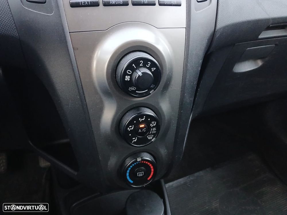 Toyota Yaris 1.33 VVT-i Comfort+AC - 15