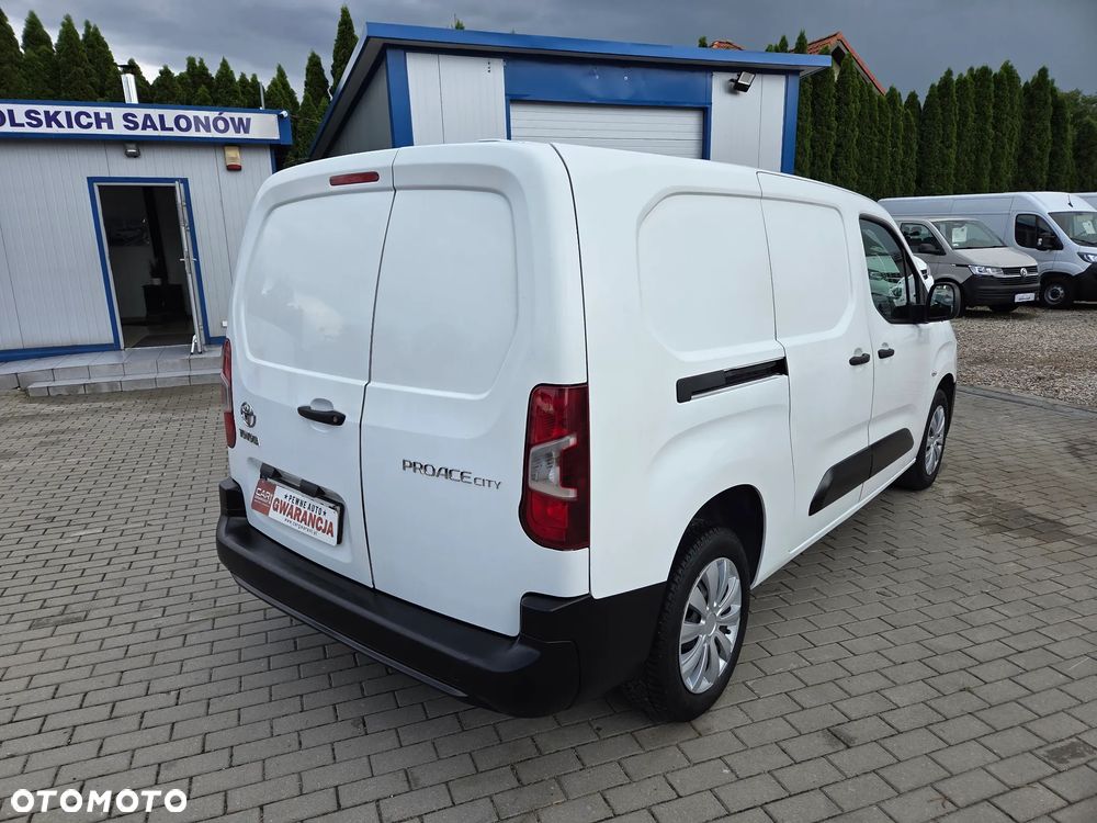 Toyota Proace City - 8