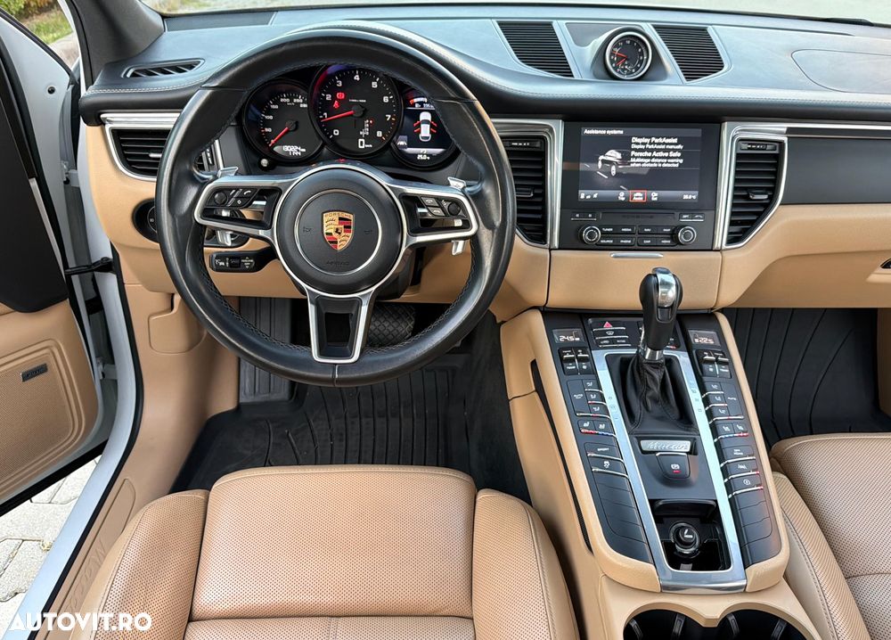 Porsche Macan Standard - 16