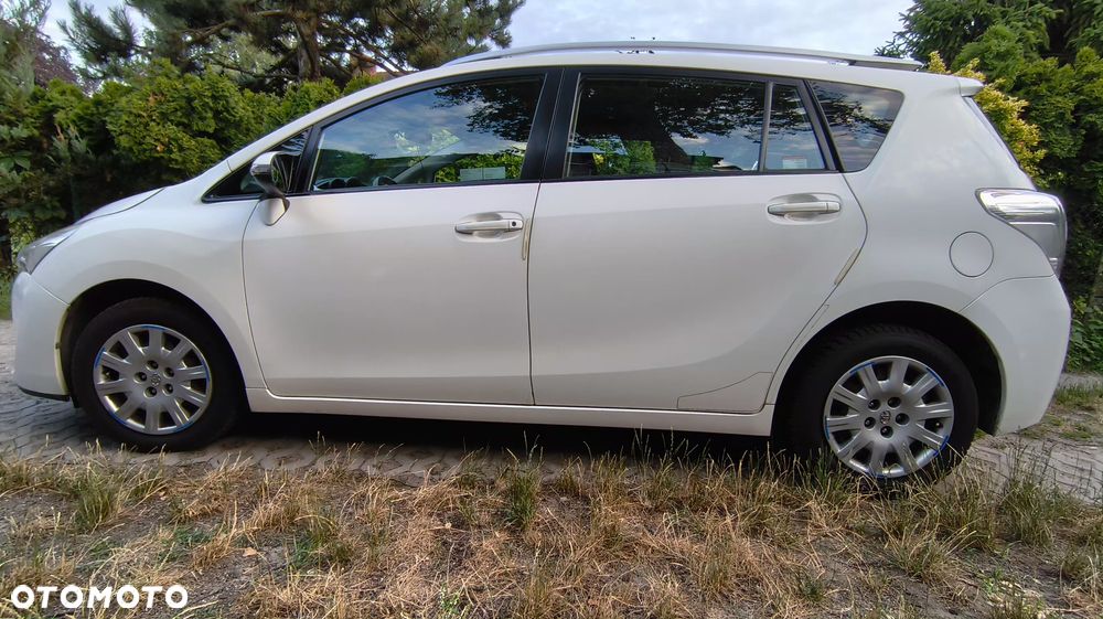 Toyota Verso 2.0 D-4D Premium - 5