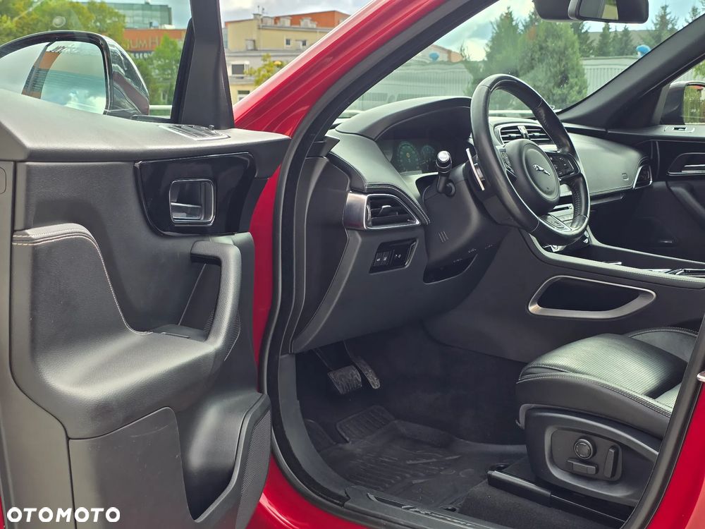 Jaguar F-Pace 2.0 i4D AWD R-Sport - 40