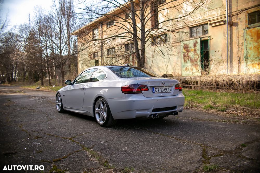 BMW Seria 3 325i Aut. M Sport Edition - 13