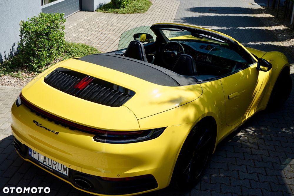 Porsche 911 Carrera 4S - 19