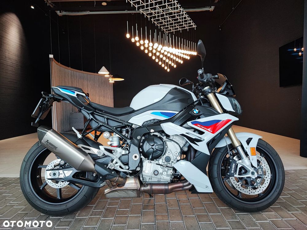 BMW S - 11