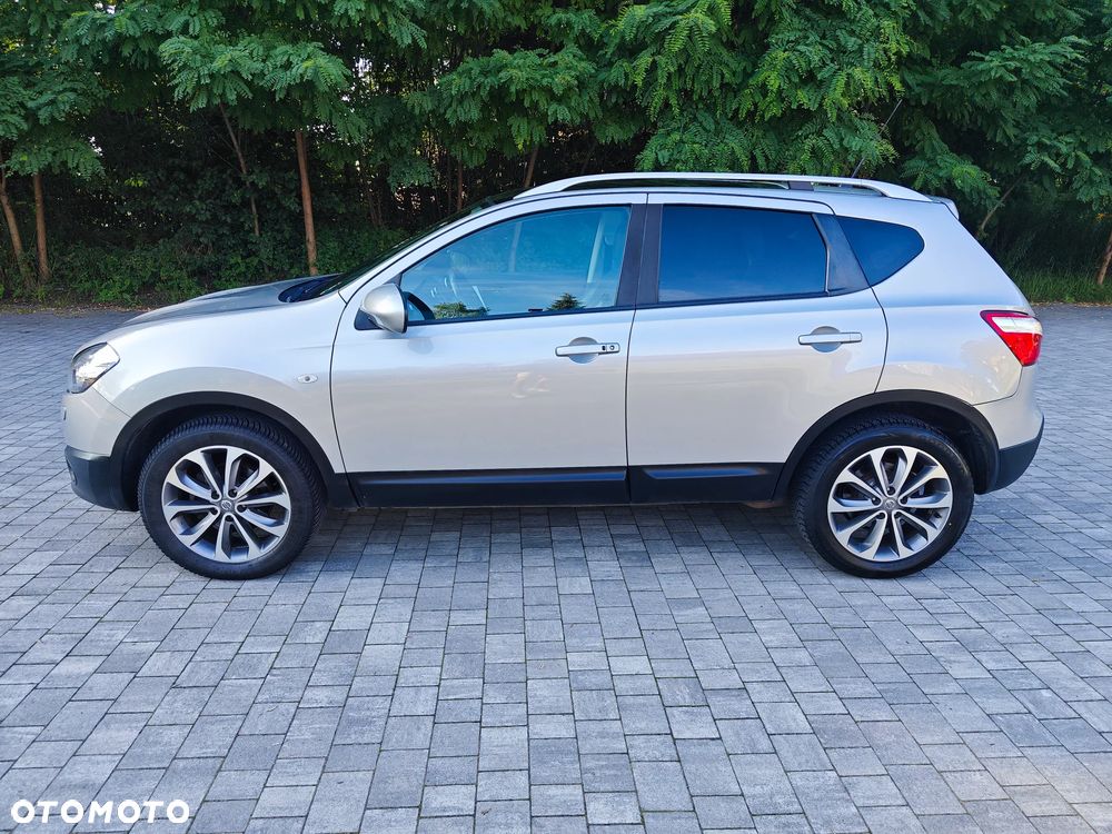 Nissan Qashqai 2.0 dCi 4 x 4 DPF tekna - 10