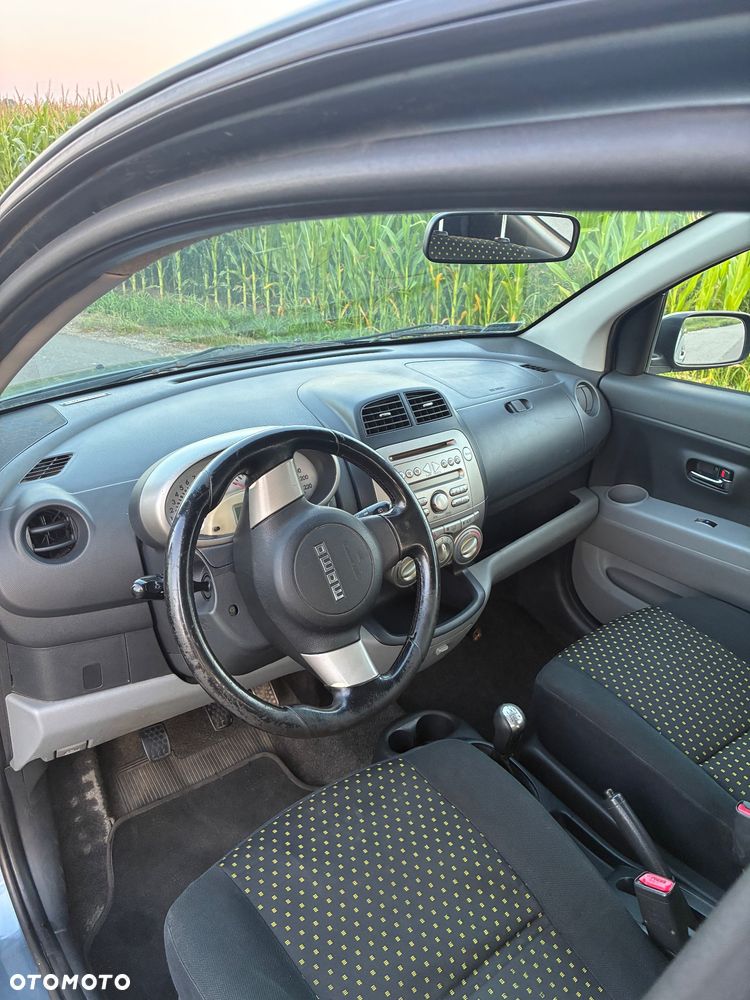 Daihatsu Sirion 1.3 - 9