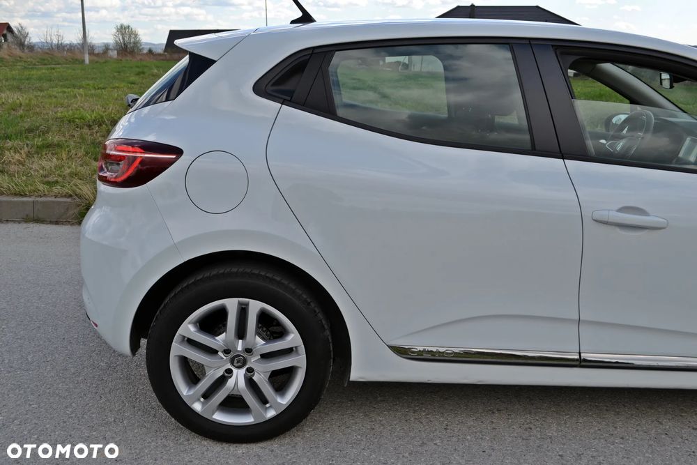 Renault Clio - 11