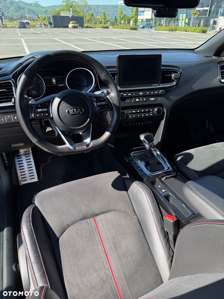 Kia ProCeed 1.6 T-GDI GT DCT - 12