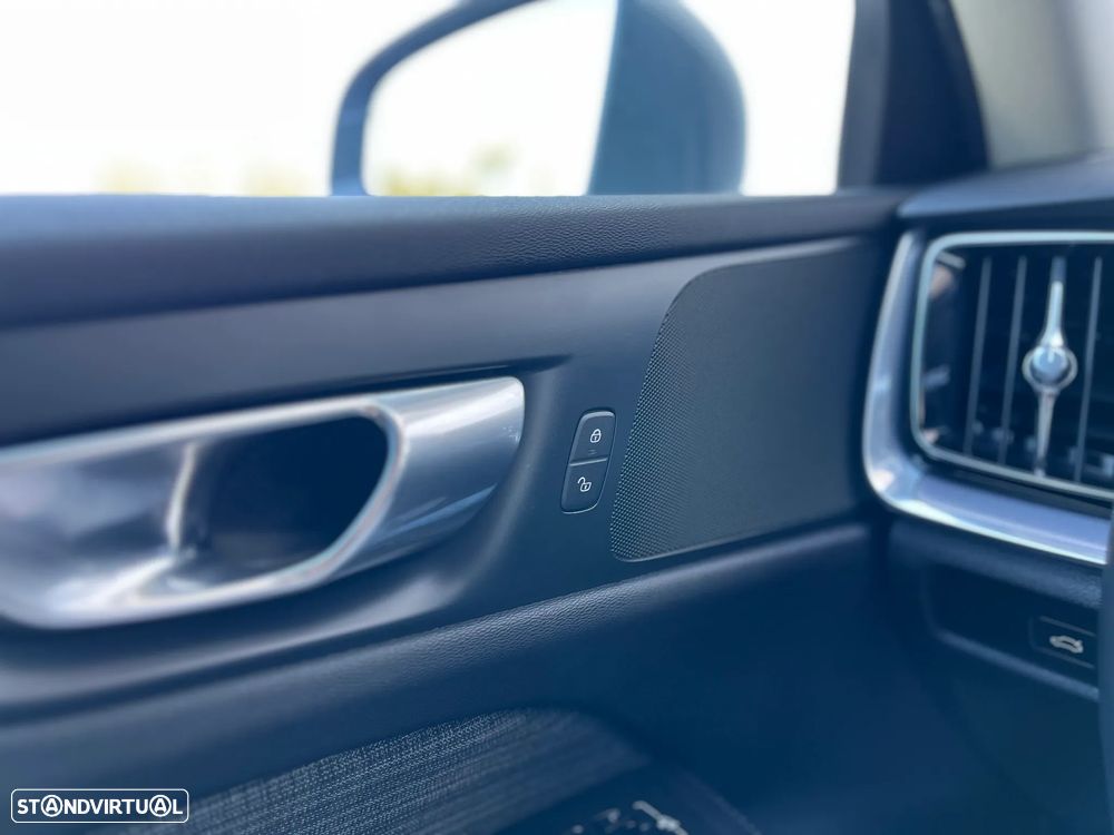 Volvo V60 2.0 B4 Core Auto - 20