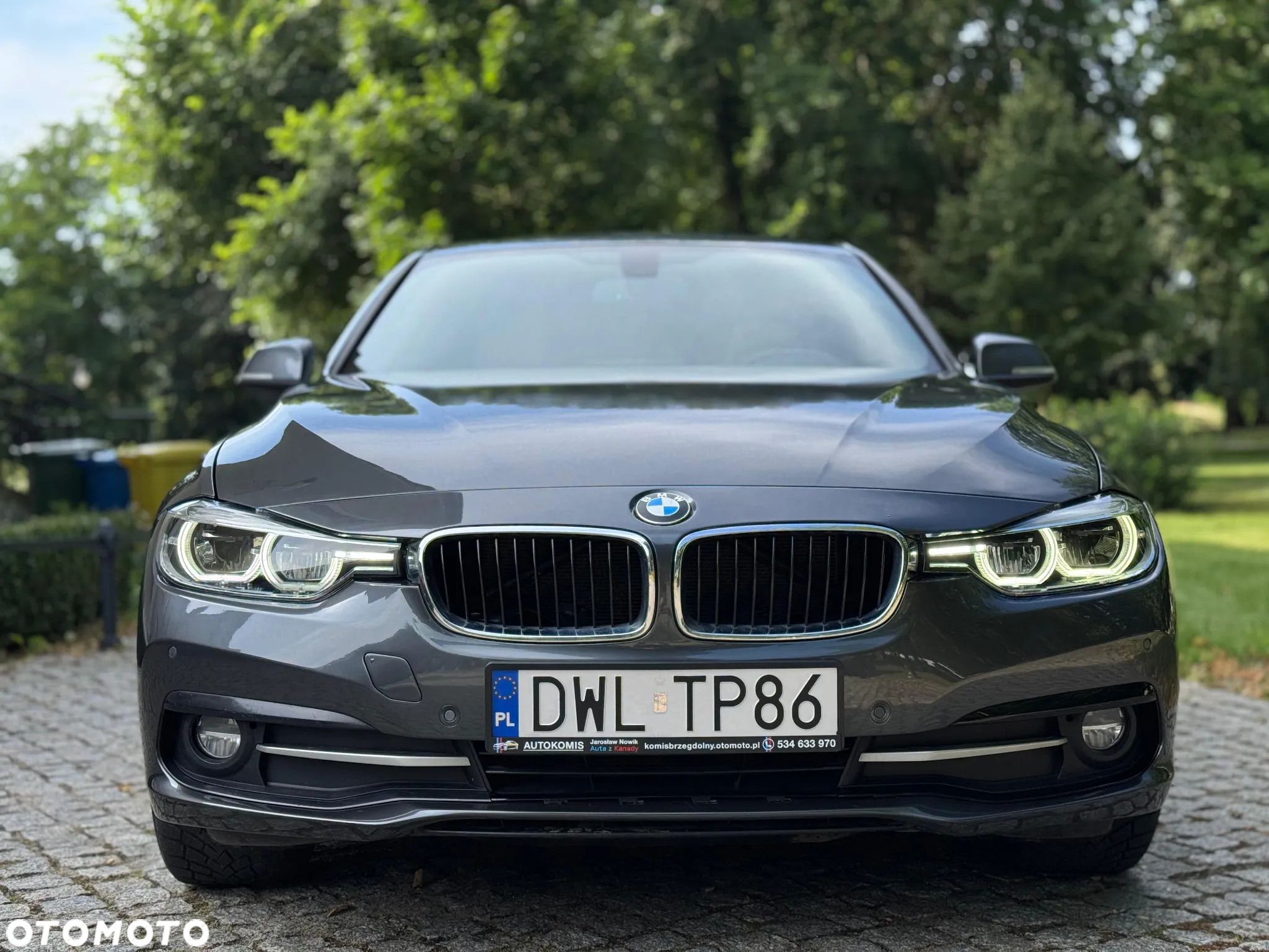 BMW Seria 3 330i - 26