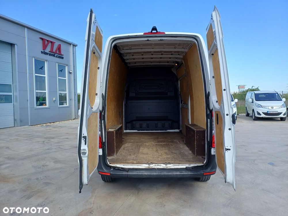 Mercedes-Benz SPRINTER - 15