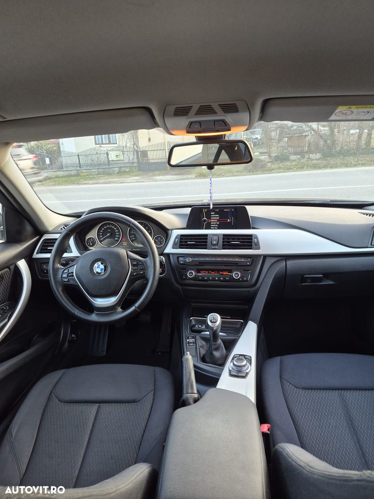 BMW Seria 3 320i Efficient Dynamics Edition Luxury Line - 17