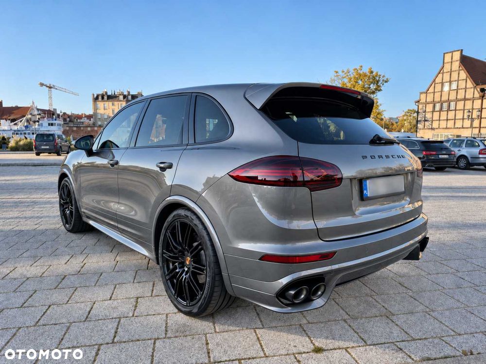 Porsche Cayenne - 3