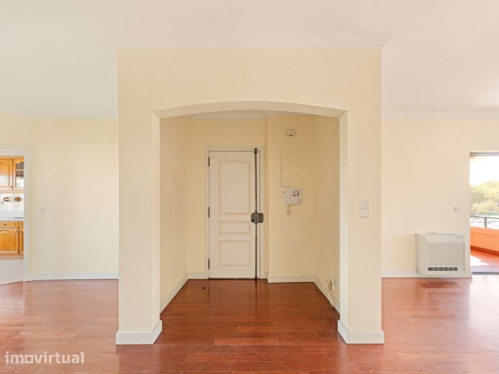 Apartamento T2 duplex com vista mar em Cascais. - Grande imagem: 2/41