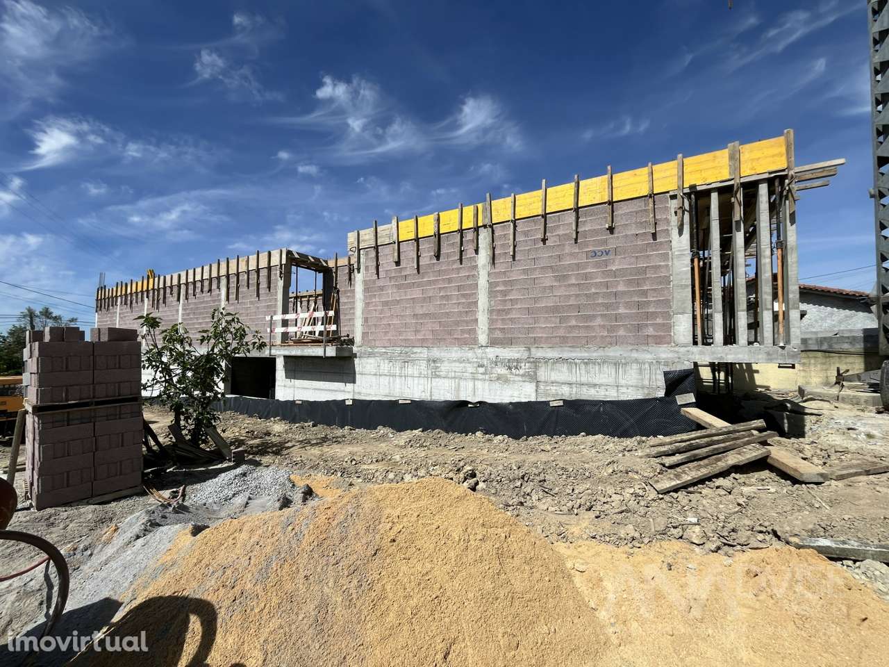 Moradia isolada térrea T3 com grande garagem - Grande imagem: 3/29