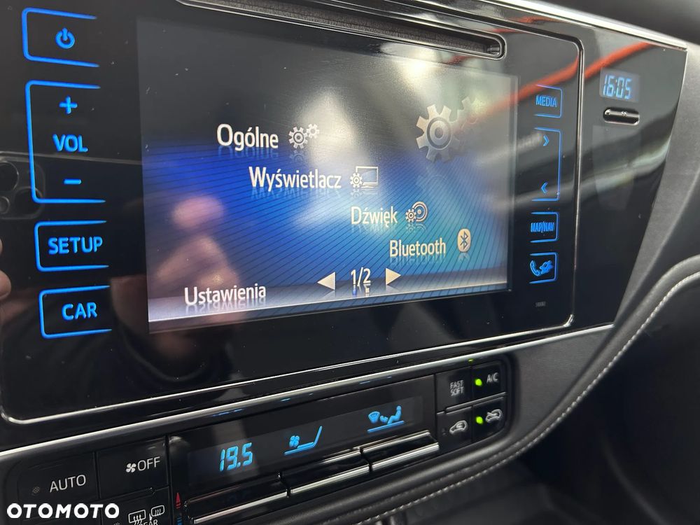 Toyota Auris 1.6 Comfort - 21