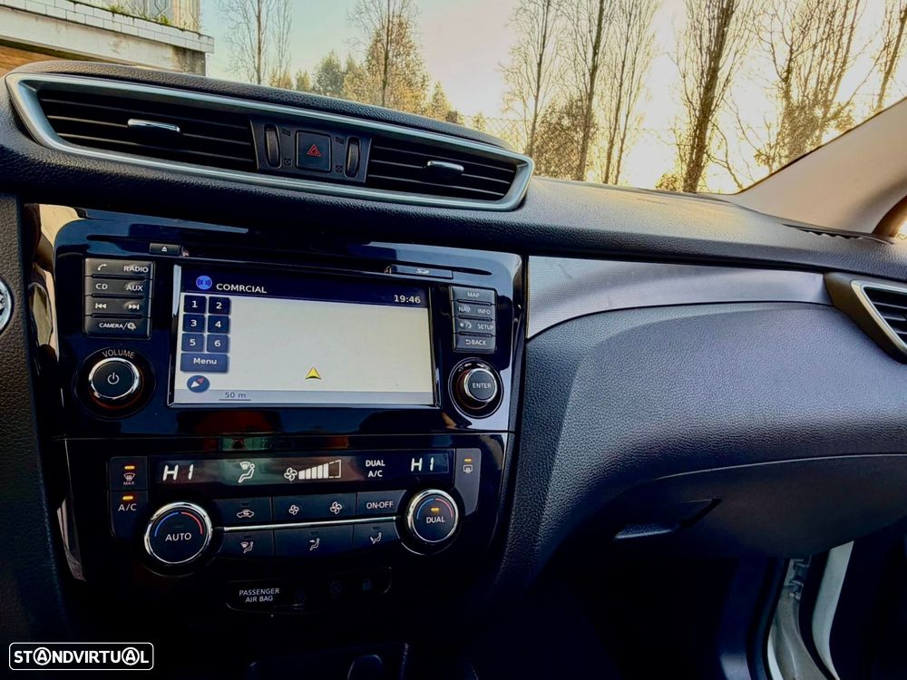Nissan Qashqai 1.2 DIG-T N-Connecta - 28