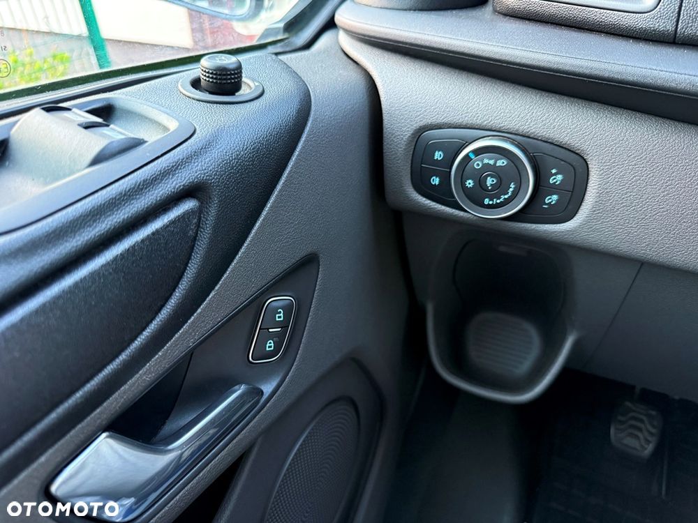 Ford Transit Custom - 37