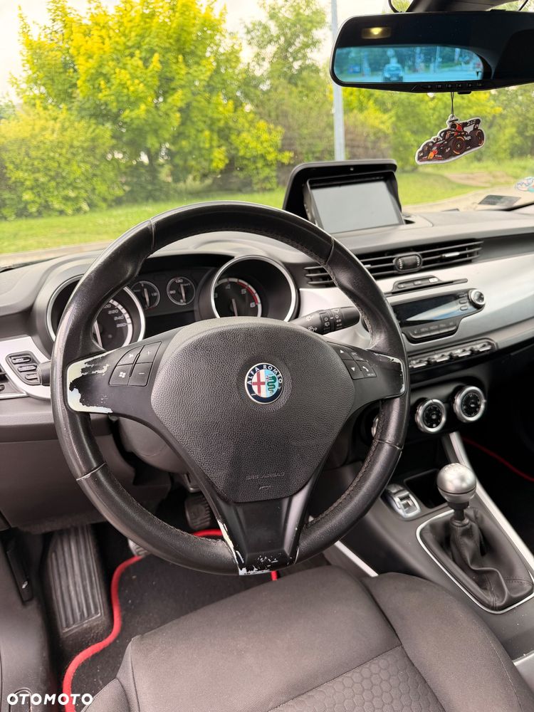 Alfa Romeo Giulietta 1.6 JTDM Distinctive - 16