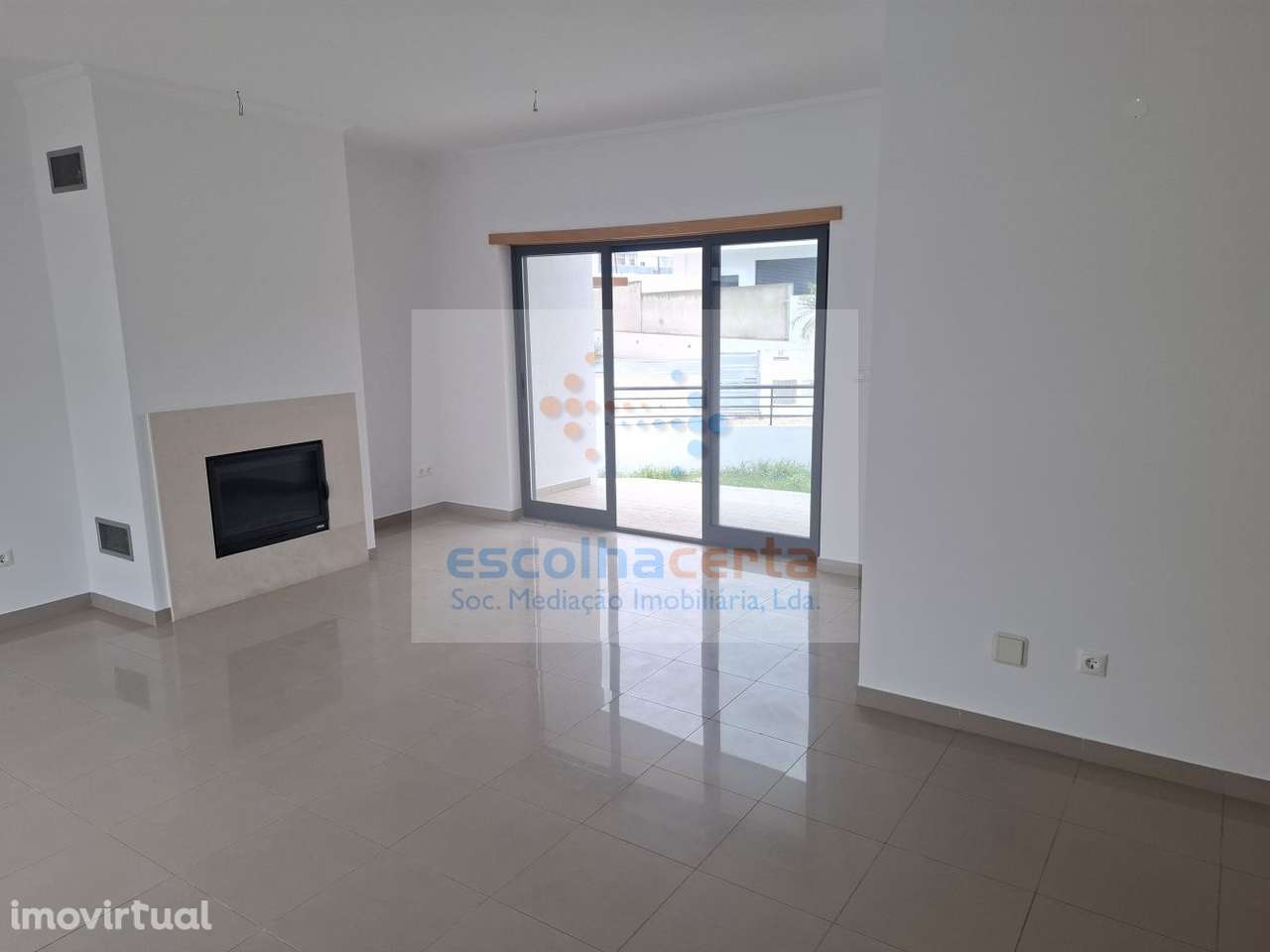 Moradia T5 Isolada no Feijó, Almada – Espaço, Conforto e Localiz - Grande imagem: 5/27