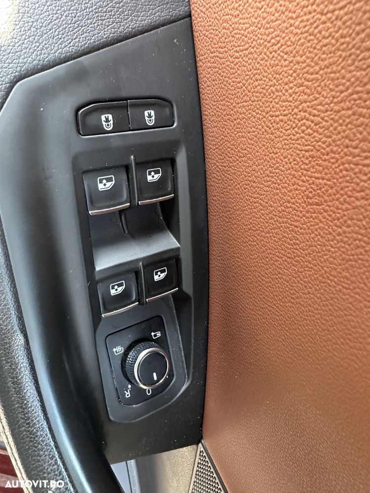 Volkswagen Touareg 3.0 V6 TDI 4Motion DPF Automatik Elegance - 4