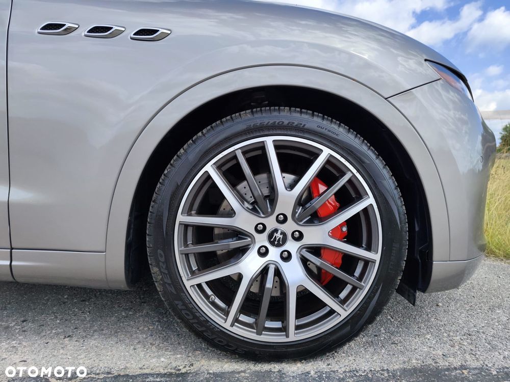 Maserati Levante S Q4 - 17