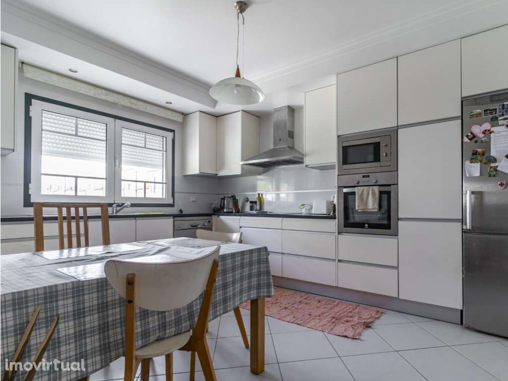 Moradia T3+1 nos Carritos - Conforto, Espaço e Luz Natural | Figuei... - Grande imagem: 4/27