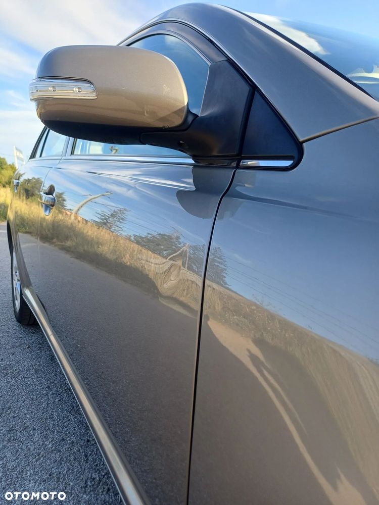 Toyota Avensis 2.0 D-4D Sol - 29