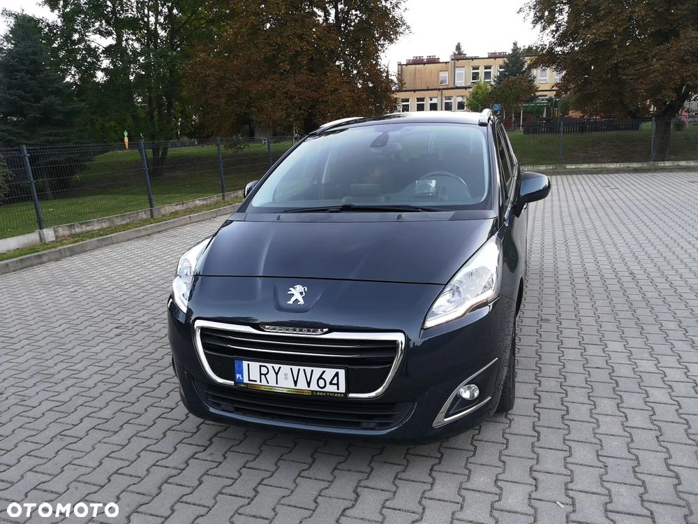 Peugeot 5008 1.6 THP Allure 7os - 28
