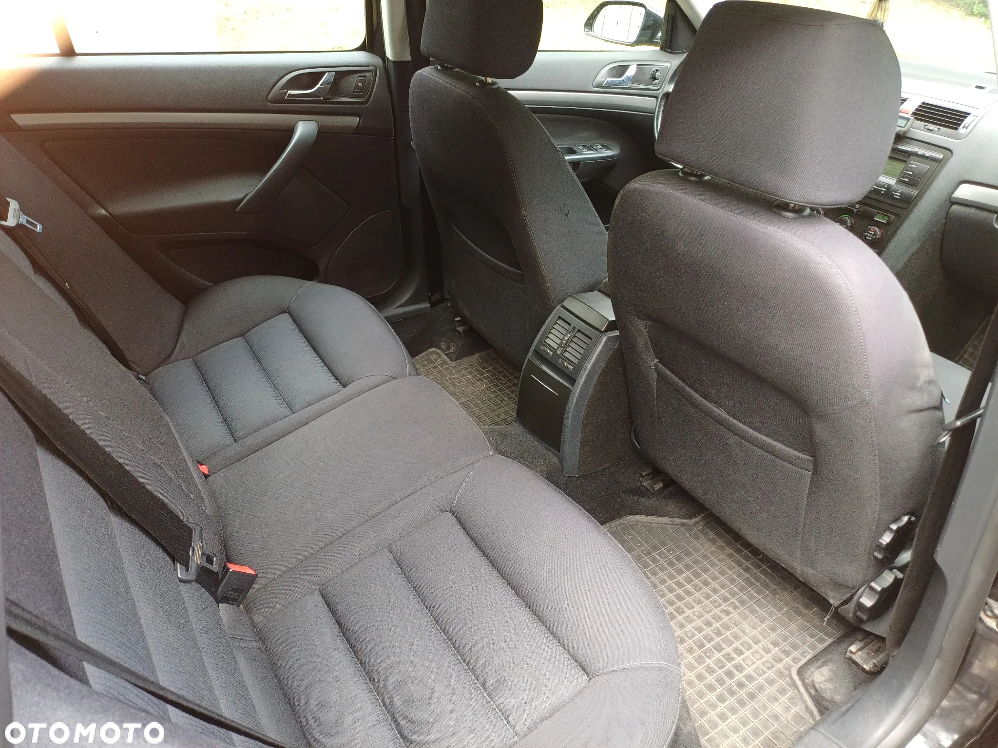 Skoda Octavia 1.6 - 6